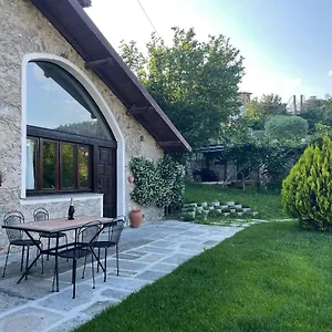 https://casetta-mary.it-lombardy.com